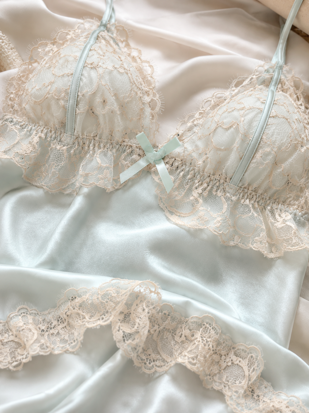 Soft Noir SPT-004 Mint Lace-Trim Satin Slip & Sheer Robe Set
